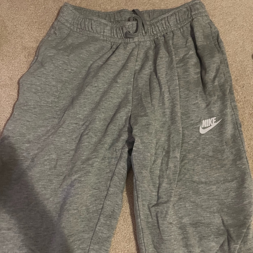 grey nike sweatpants